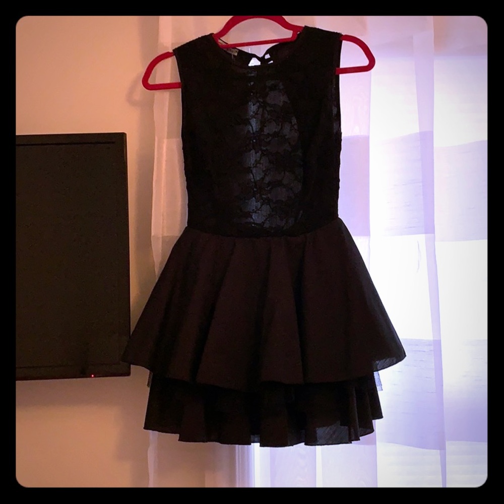 BNWT Jones and Jones black dress!